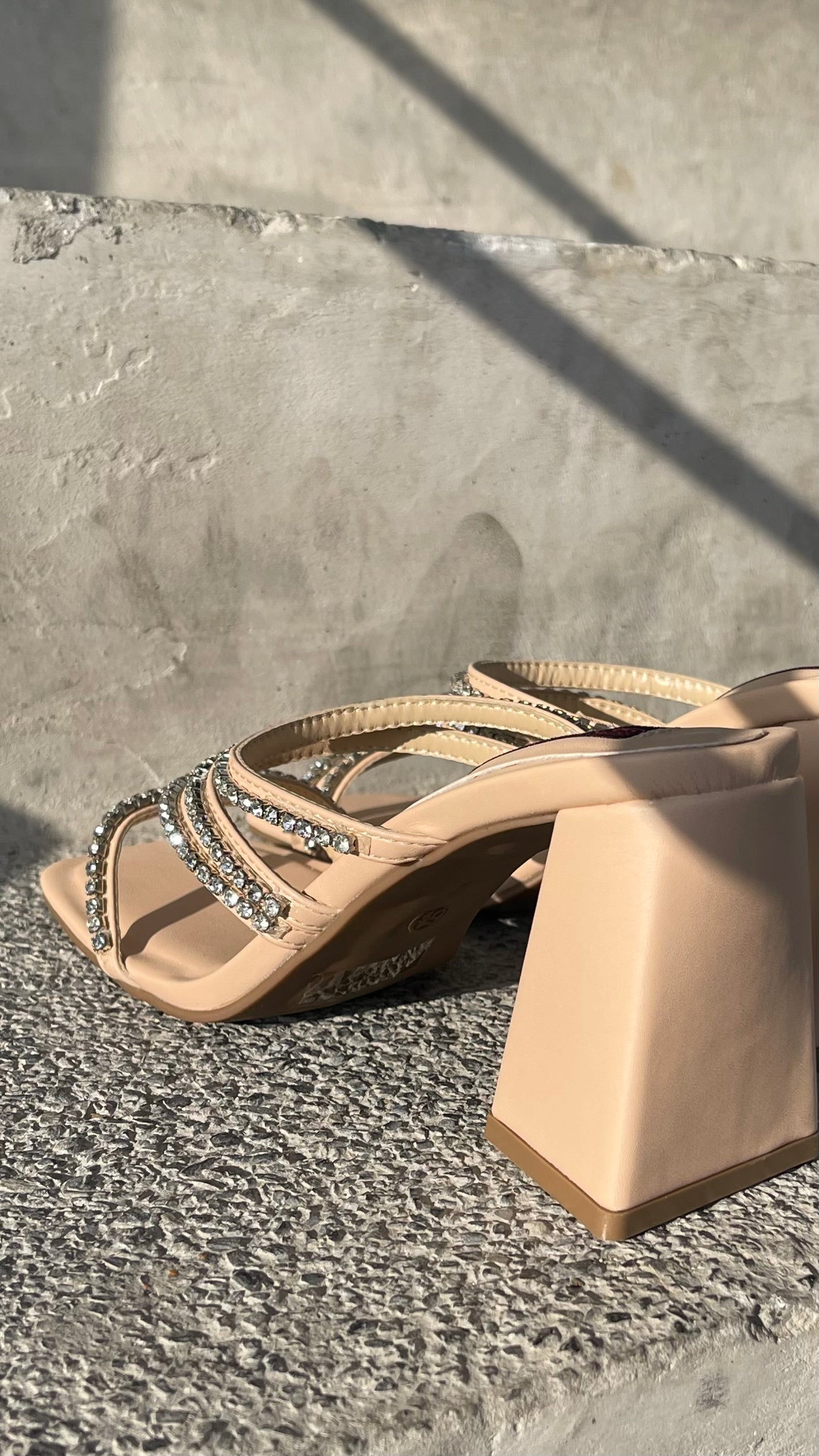 Romina beige