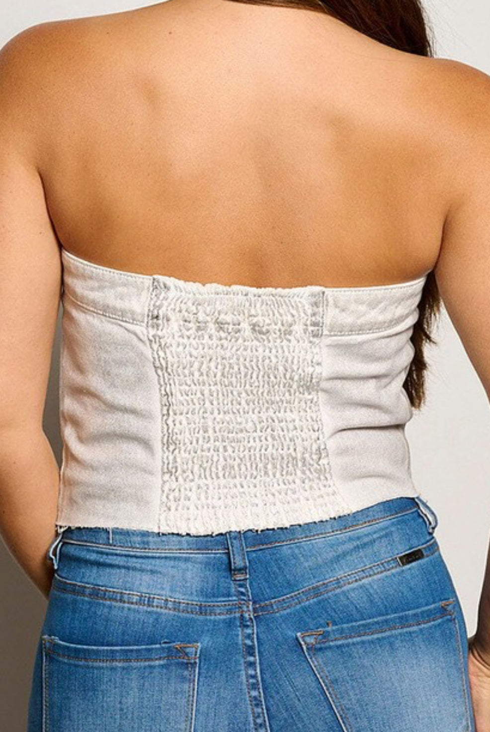 Top denim blanco con foil plata