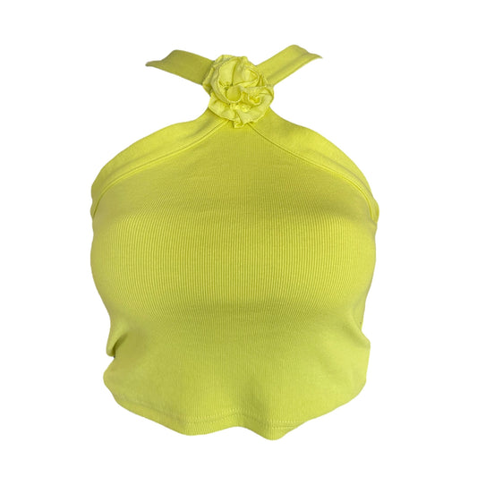 Top con flor mini en pecho