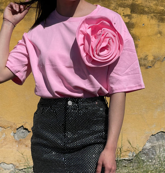 T-shirt with giant flower
