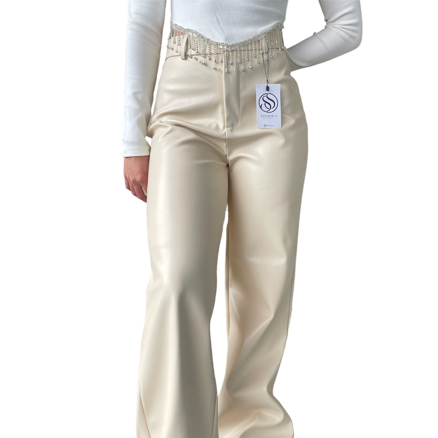 Pantalón de cuero hueso
