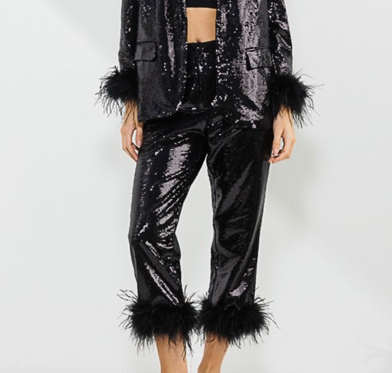 Sequins pants with feathers