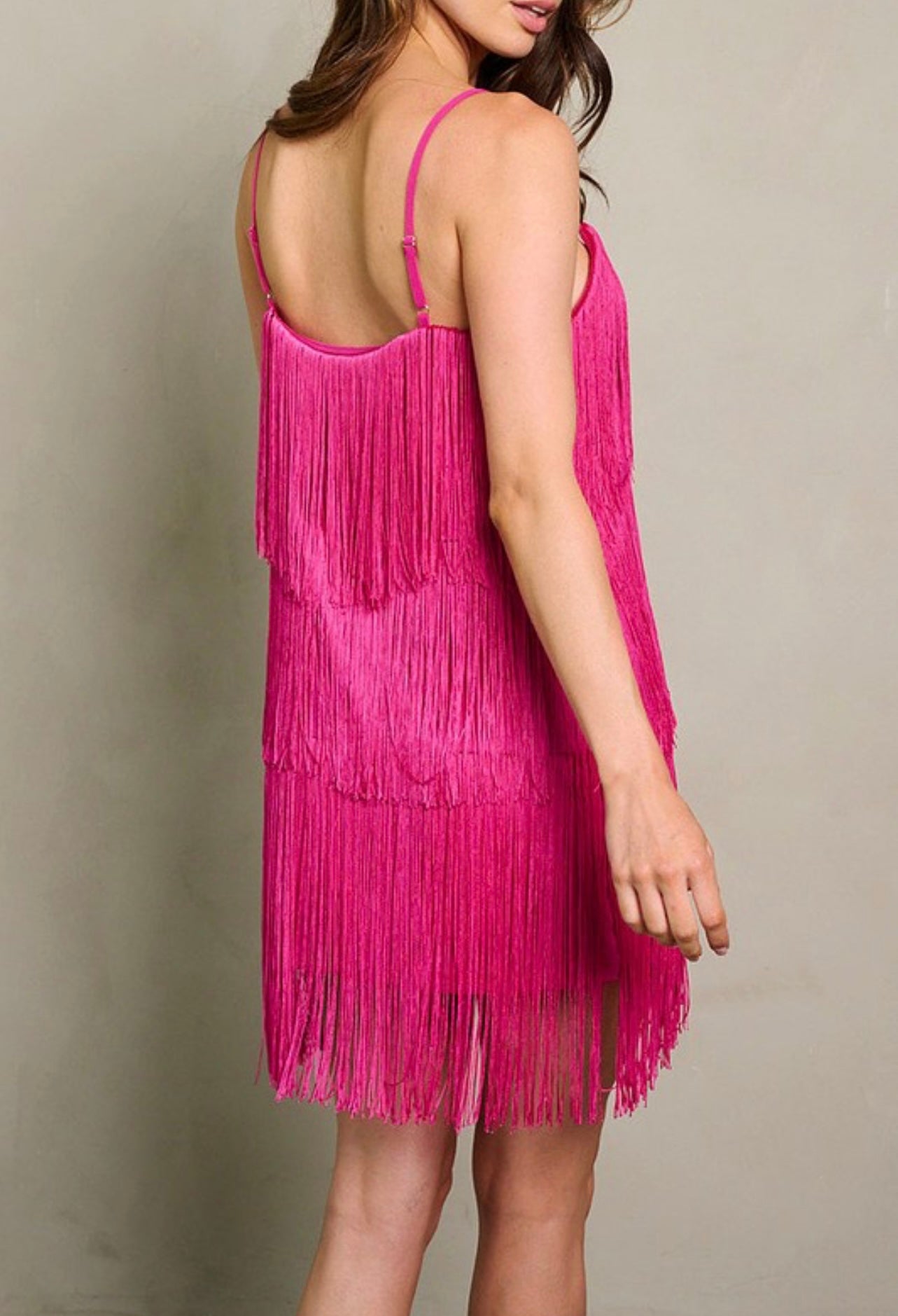 Vestido fiusha con hilos